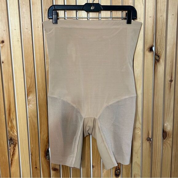 Honeylove SuperPower Sculpting Shorts Shapewear in Sand Size 1x - Picture 5 of 13